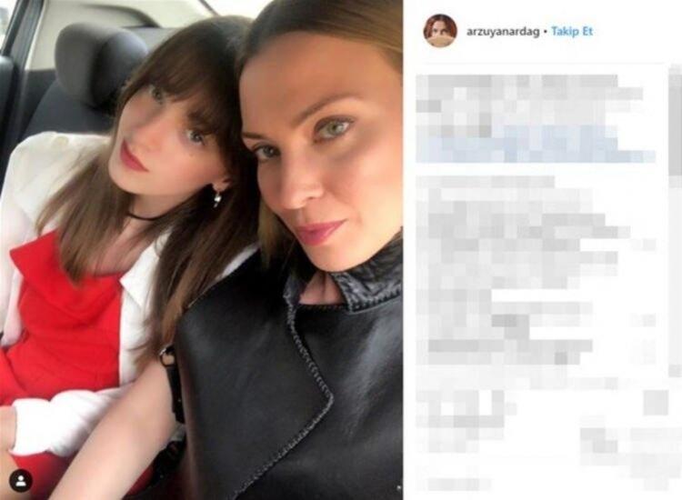<p><strong>Arzu Yanardağ ve kızı Alara Maya Serter</strong></p>
<p> </p>
