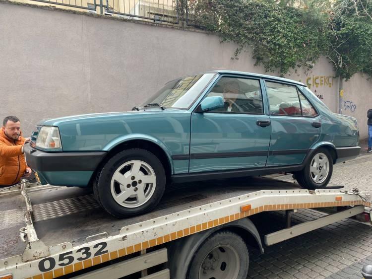 <p>Sercan Deniz ise otomobilin fabrikadan çıktıktan sonra sadece 3 bin 480 kilometre kullanıldığını, araç parçalarının orijinal ve değiştirilmemiş olduğunu, herhangi bir hasarının bulunmadığını iddia ederek fiyatın uygun olduğunu belirtmişti.</p>