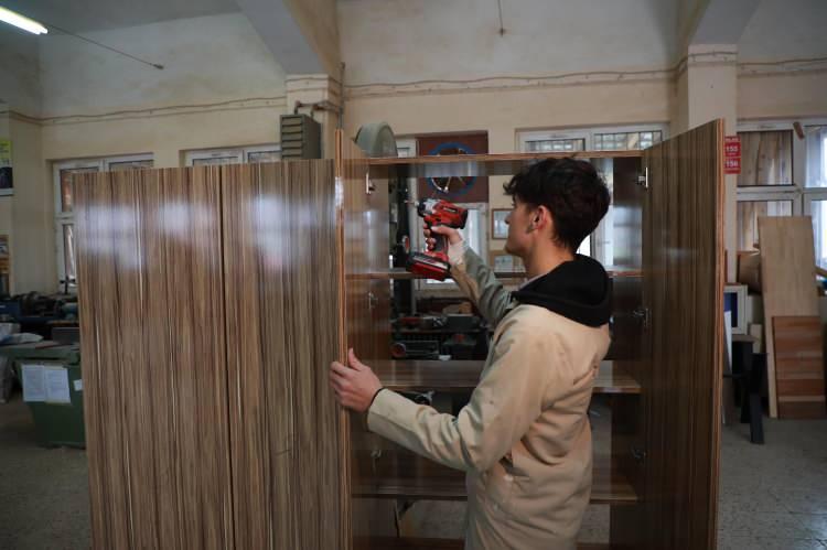 <p>Ardeşen Mesleki ve Teknik Anadolu Lisesi, Ardeşen Ticaret ve Sanayi Odasının (TSO) desteğiyle 2 yıl önce Milli Eğitim Bakanlığınca döner sermaye kapsamına alındı.</p>

<p> </p>
