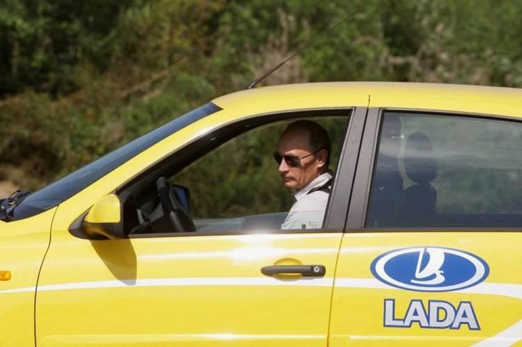 <p>Rusya Devlet Başkanı söz konusu açıklamaları ABD’li Channel One News tarafından çekilen Rusya adlı belgeselde yaptı. Yorumlar, devlete ait haber ajansı RIA Novosti tarafından servis edildi.</p>