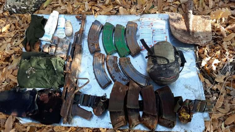 <p>Güvenlik güçlerince bu sığınak ve mağaralarda yapılan aramalarda M-16 piyade tüfeği, RPG-7 roketatar, 9 kalaşnikof tüfek, makinalı tüfek, Sig Sauer tabanca, av tüfeği, 12 savunma tipi el bombası, 2 roketatar mühimmatı, 866 kalaşnikof tüfeği fişeği, 144 makinalı tüfek fişeği, 150 M-16 piyade tüfeği fişeği, 3 tabanca fişeği, 11 makinalı tüfek fişeği kovanı, 7 av tüfeği fişeği, 33 kalaşnikof piyade tüfeği şarjörü, 6 kanas keskin nişancı tüfeği şarjörü, 5 M-16 piyade tüfeği şarjörü, 2 HK-33 piyade tüfeği şarjörü, iki G3 piyade tüfeği şarjörü, Sig Sauer tabanca şarjörü, 4 bixi mayonu, gece görüş dürbünü, 2 büyük telsiz, 7 el telsizi, 5 el yapımı patlayıcı düzeneği, 4 M-16 piyade tüfeği kütüklüğü, 4 kalaşnikof tüfeği kütüklüğü, bomba yapımında kullanılan 15 kilogram amonyum nitrat, 1406 metre elektrik kablosu, 2 el dürbünü, jeneratör, 26 büyük tüp, 29 piknik tüpü, elektronik cihaz, elektronik verici, 56 spor ayakkabı, 22 leşker kıyafeti, 62 pil bloğu, 346 pil, 15 sırt çantası, 12 elektrikli fünye, akü, 6 el feneri, 11 uyku tulumu, 2 dürbün çantası, 13 örgütsel doküman, 3 bağlantı kablosu, 7 araç şarj cihazı başı, 26 veri aktarım soketi, 20 şişe serum, 26 RPG-7B roketatar mühimmatına ait harp başlığı muhafaza kutusu olmak üzere çok sayıda temizlik, inşaat ve yaşam malzemesi ele geçirildi.</p>

<p> </p>
