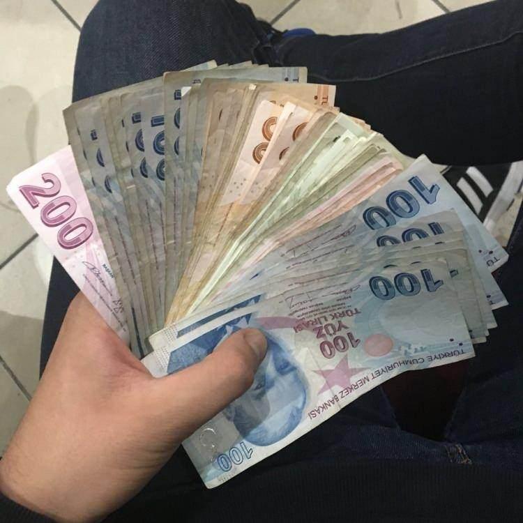 <p>MHP Mersin Milletvekili Baki Şimşek “Özellikle asgari ücretin altında maaş alan emeklilerimize de en az asgari ücret kadar, aynı oranda zam yapılmasını; ayrıca işçi emeklilerimizin, memur emeklilerimizin ve tarım BAĞ-KUR’undan emekli olup düşük maaş alanların da maaşlarının en az asgari ücret seviyesine getirilerek vatandaşlarımızın memnuniyetinin artırılmasını talep ediyoruz” dedi.</p>