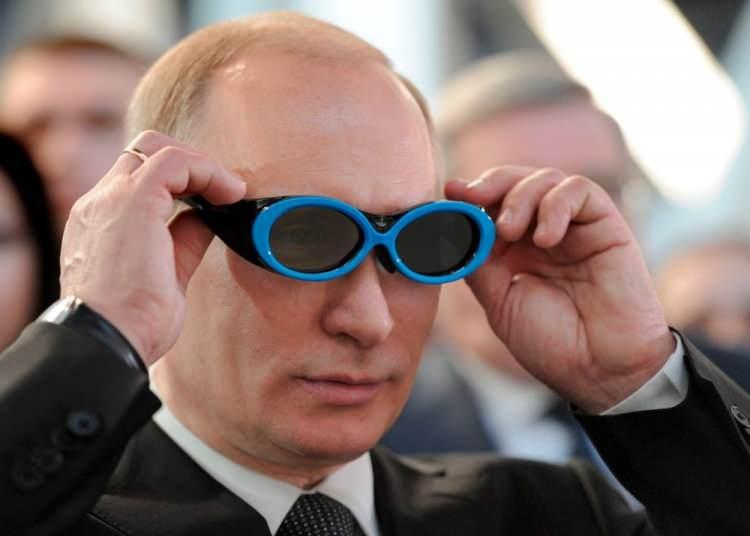 <p><strong>LENİN'İ SUÇLAMIŞTI</strong></p>

<p>Daha önce, SSCB’nin eski lideri Vladimir Lenin’in anma töreninde konuşan Putin,  Lenin'in savunduğu düşüncenin SSCB'nin dağılmasına yol açtığını öne sürmüştü.</p>
