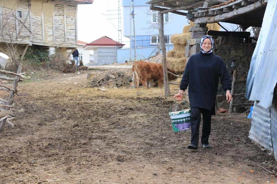 <p>Yine ilk kez katıldığım bir turnuvada üçüncülük kazanmak da çok güzel bir duygu. Bilek güreşi, kadınlarda kötü bir spor olarak algılanıyor ama aslında çok güzel bir spor.</p>
