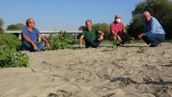 <p> Geçen yıl 1 Ekim- 13 Aralık tarihleri arasında 113 kilogram yağmurun düştüğü bölgeye, bu yıl aynı tarihlerde metrekareye 246 kilogram yağmur yağdı. </p>
