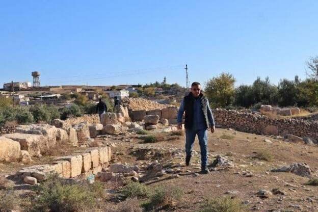 <p>Bu bakımdan bu yılki verilerimiz özellikle kentin erken tarihini tespit etmemiz açısından son derece verimli geçti" dedi.  Doç. Dr. Metin ayrıca Dara Antik Kenti'nin yakın gelecekte Türkiye ile dünyanın en önemli turizm merkezlerinden biri olacağına inandığını belirtti.</p>

<p> </p>
