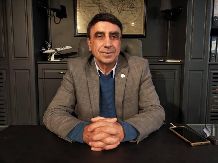 <p>DÜNYANIN EN BÜYÜK KİL YATAĞI</p>
<p> </p>
<p>Ünye Madencilik Yönetim Kurulu Başkanı Maden Mühendisi Hamit Tecer, Ünye-Fatsa arasında çıkartılan bentonitin artık bir dünya markası olduğunu söyledi. </p>