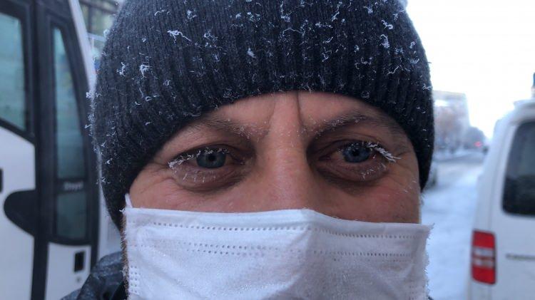 Kars’ta soğuktan vatandaşın kirpikleri buz tuttu