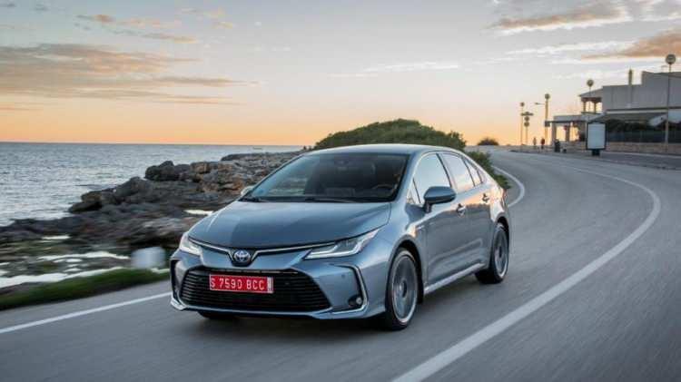 <p>TOYOTA</p>

<p>Yeni Corolla 1.5 Vision - 350 bin 550 TL</p>

<p>COROLLA 1.5 Vision Multidrive S - 365 bin 500 TL</p>

<p>COROLLA 1.5 Dream - 383 bin 900 TL</p>

<p>COROLLA 1.5 Dream Multidrive S - 395 bin 1000 TL</p>

<p>COROLLA 1.5 Flame - 406 bin 650 TL</p>

<p>COROLLA 1.5 Flame Multidrive S - 421 bin 600 TL</p>

<p>Yeni Yaris 1.0 Vision - 368 bin 400 TL</p>
