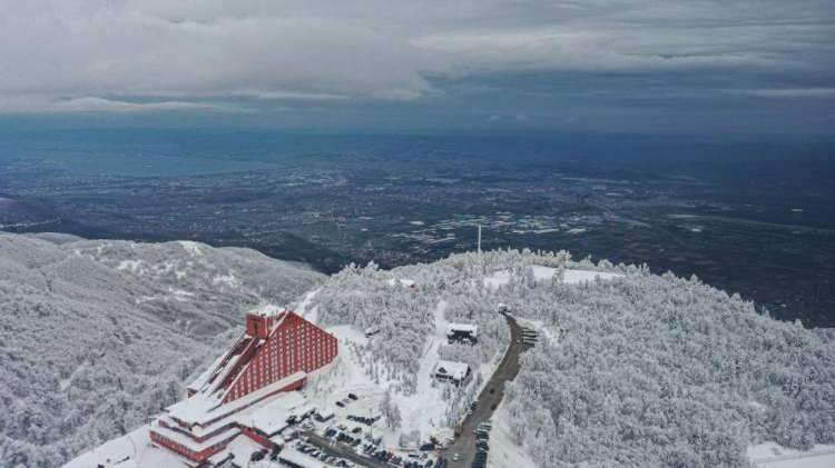 <p>Kartepe'nin havadan çekilen görüntülerinde ise manzara kendisine hayran bırakıyor. </p>
