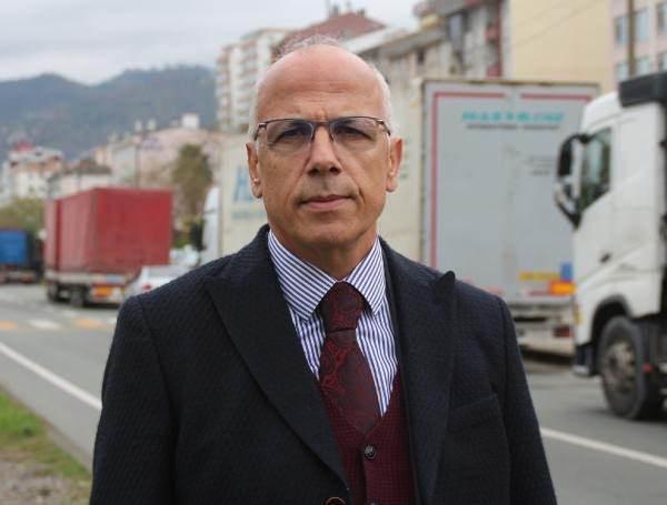 <p>'İHRACAT ARTTI'</p>

<p>Hopa Ticaret ve Sanayi Odası Başkanı Osman Akyürek, son dönemde ihracatın artışıyla sınır kapılarında da yoğunluğun arttığını söyleyerek, “Türkgözü Sınır Kapısı’nın inşaat nedeniyle kapalı olması sonucu oraya giden araçlar da Sarp Sınır Kapısı’na yönelince yoğunluk daha da arttı. Gürcistan tarafında işlem yapılan peron sayısının düşük tutulması da yoğunluğa sebep olmuştur. </p>
