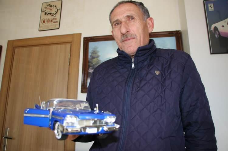 <p>Müslüm Gürses ve birçok ünlüyü aracında ağırladığını hatırlatan Aytekin, "1990 ile 1991 yılları arasındaydı bizde gençtik ve havalı havalı geziyorduk. O dönemlerde vatandaşın biri ‘senin araban çok havalı Müslüm Gürses’i alıp Cemiloğlu parkına konsere götüreceğiz’ dedi. </p>