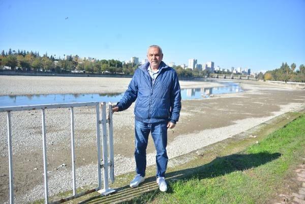 <p>‘BU SEFER YÜKLÜ MİKTARDA ÇALINMIŞ’</p>
<p>Düşme olaylarına karşı korkulukların yeniden düzenlenmesi gerektiğini aktaran Balaban, “Burada gerçekten ciddi bir çaba sarf edilmiş. </p>