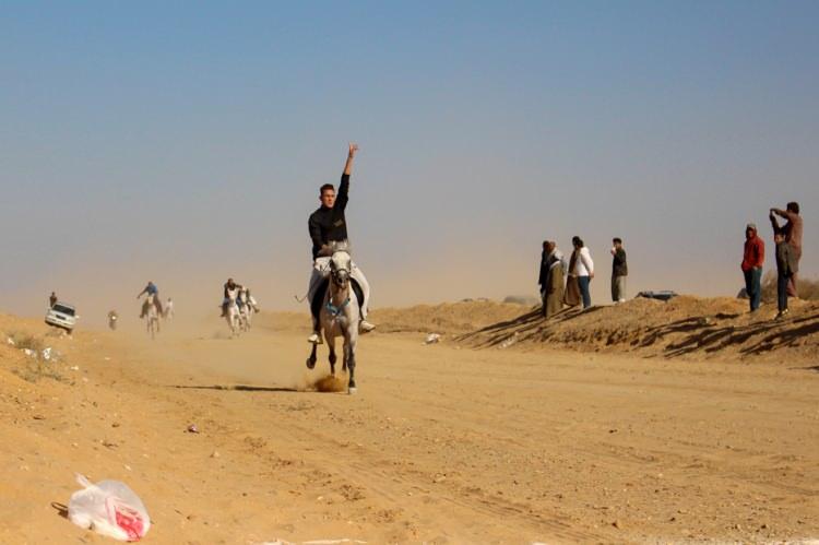 <p>Zamanla at sayının artmasıyla daha başarılı yarışlar d&uuml;zenlemeye başladık. Yarışa katılan herkese teşekk&uuml;r ederim." diye konuştu.</p>
