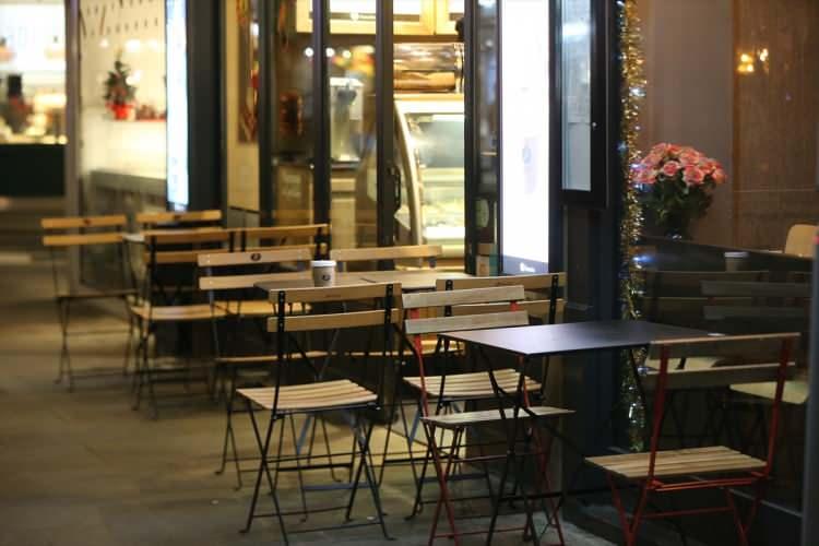 <p>İlk olarak Aralık 2019'da Çin'in Hubei eyaletine bağlı Vuhan kentinde ortaya çıkan ve kısa sürede tüm dünyayı etkisi altına alan yeni tip koronavirüs (<a href="https://www.haber7.com/etiket/kovid" target="_blank">Kovid</a>-19) salgınından en çok etkilenen ülkeler arasında yer alan İngiltere'de günün verileri açıklandı.</p>