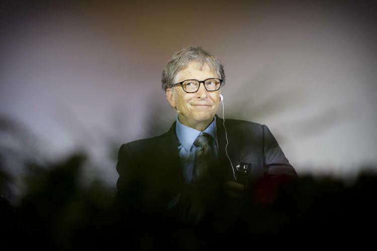 Bill Gates'ten Omicron uyarısı: Pandeminin en kötü dönemine giriyor olabiliriz