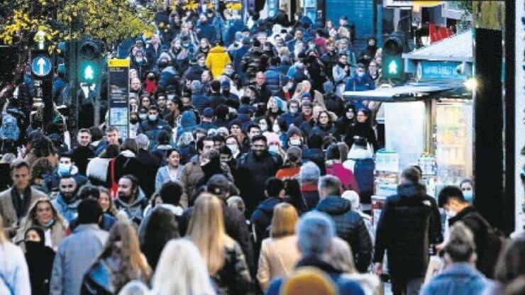 <p>. Kasım ayı başından bu yana 1,5 aylık sürede 80-90'dan fazla ülkeye yayılmış bir varyanttan bahsediyoruz. </p>
