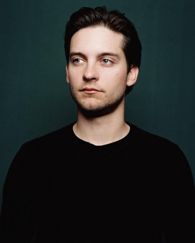<p><span style="color:#800000"><strong>Tobey Maguire (Spider-Man, 2002)</strong></span></p>
<p><span style="color:#800000"><strong>4 milyon dolar</strong></span></p>