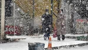 <p>KIRKLARELİ 11°C, 13°C</p>
<p> </p>
<p>Parçalı ve çok bulutlu, aralıklı sağanak yağışlı geçeceği tahmin ediliyor. Yağışların yerel olarak kuvvetli olması bekleniyor.</p>
<p> </p>
<p>KOCAELİ 11°C, 17°C</p>
<p> </p>
<p>Parçalı ve çok bulutlu, yarın (Salı) öğle saatlerinden itibaren sağanak yağışlı</p>