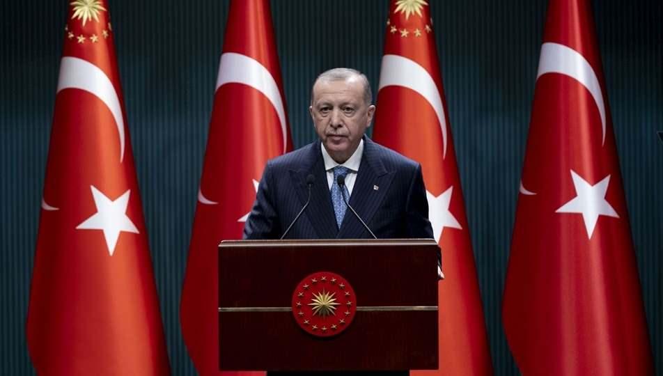 <p><strong>CUMHURBAŞKANI AÇIKLADI: 3 HAFTA TAM KAPANMA </strong></p>
<p>Aile ve Sosyal Hizmetler Bakanlığına Derya Yanık, Çalışma ve Sosyal Güvenlik Bakanlığına Vedat Bilgin, Ticaret Bakanlığına Mehmet Muş getirildi.</p>
<p>Irak'ın kuzeyinde Metina ve Avaşin-Basyan bölgelerindeki terörist hedeflerine eş zamanlı olarak Pençe-Şimşek ve Pençe-Yıldırım operasyonları başlatıldı.</p>