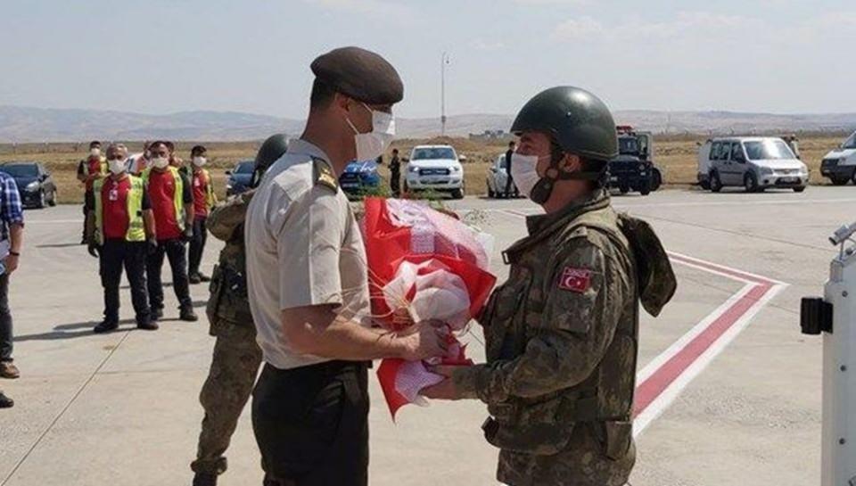 <p><strong>KABİL'DE TSK PERSONELİ TÜRKİYE'YE GETİRİLDİ<br />
<br />
Ağustos</strong></p>

<p>-Türkiye'de temmuz ayının sonunda çıkan orman yangınları ağustosta da devam ederken Karadeniz'de etkili olan aşırı yağış sonucu yaşanan sel, su baskını ve heyelanlar da gündemin önemli başlıkları arasında yer aldı.</p>
