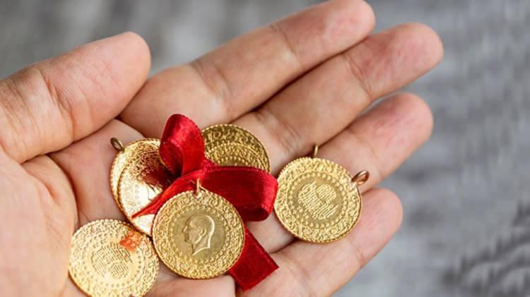 <p><strong>AYŞE TEYZE NE YAPACAK?</strong></p>

<p>- Ayşe Teyze evindeki küçük altınını ya da bileziğini kuyumcuya ya da darphaneye götürecek.</p>

<p> </p>
