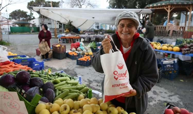 <p> Yalnızca kağıt, karton ve bez torbalarla alışveriş yapılıyor</p>
<p>Yalnızca kağıt, karton ve bez torbalarla alışveriş yapıldığını aktaran Yılmaz, sözlerini şöyle sürdürdü:</p>