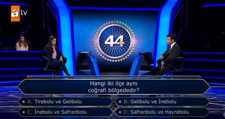 <p>Milyoner'in yeni bölümünde öne çıkan isim Koç Üniversitesi'nde Makine Mühendisliği okuyan İpek Sayıner oldu.</p>