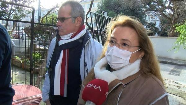 <p>Bakkalın önünde sıraya giren Gülşen Şadoğlu, "Aşı sırasındayız şu an. Lazovac aşısı, iğnesiz bir aşı. Bizim komşumuz yıllardır. Bağışıklık sistemini kuvvetlendirdiği için bal gerçekten aşı yerine geçiyor. Aşı yerine derken normal aşınızı da olacaksınız" diye konuştu.</p>