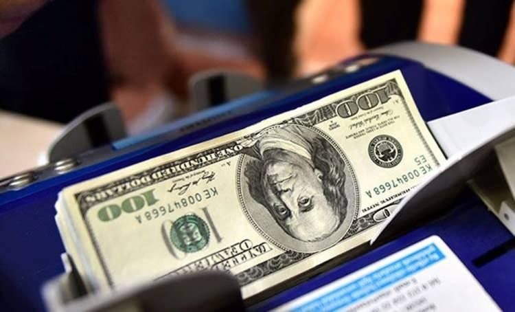 <p><strong>Merkez Bankası dördüncü kez faiz indirdi: Politika faizi yüzde 14'e düşürüldü</strong></p>
<p>Merkez Bankası merakla beklenen faiz kararını açıkladı. TCMB, bir hafta vadeli repo ihale faiz oranını (politika faizi) 100 baz puan indirerek yüzde 14'e düşürdü. Faiz indirim oranı bir puan ile ekonomist beklentilerine paralel gerçekleşti. Eylül ayında başlayan faiz indirim süreciyle birlikte 4 toplantıda toplam 500 baz puan indirim yapılmış oldu.</p>