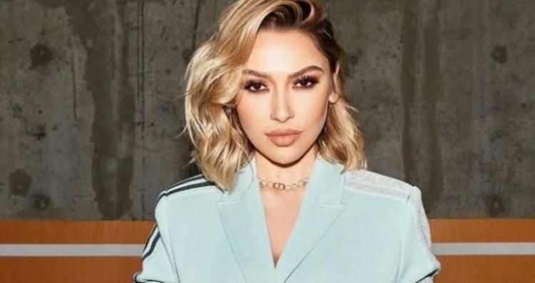 <p>Hadise: Hadise de yılbaşı gecesi 900 bin liraya şarkılarını seslendirecek.</p>

<p>&nbsp;</p>
