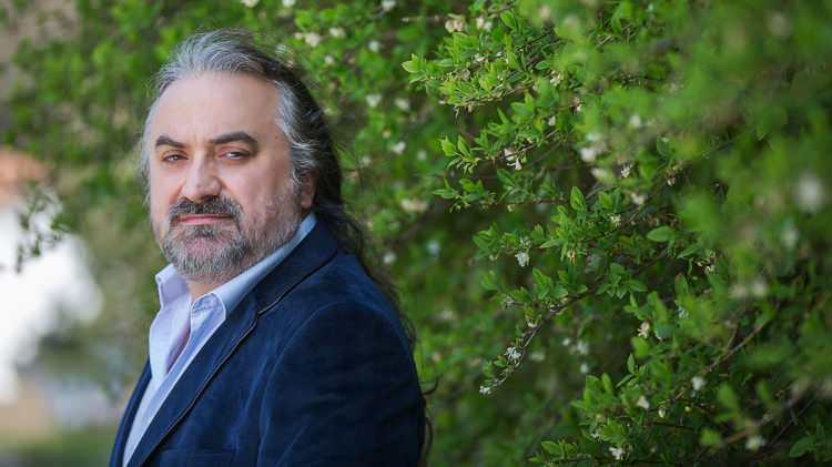 <p>Volkan Konak: Antalya&rsquo;da sahneye &ccedil;ıkacak olan Volkan Konak 700 bin lira &uuml;cret alacak.</p>

<p>&nbsp;</p>
