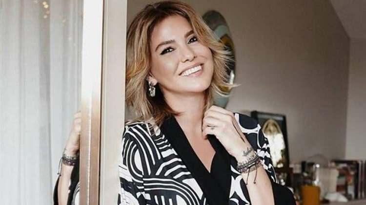 <p>G&uuml;lben Ergen: Yılbaşını bir restoranda karşılayacak olan Ergen'in &uuml;creti 300 bin TL</p>

<p>&nbsp;</p>
