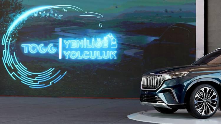 <p>EKOSİSTEMİMİZİN ODAĞINDA YAPAY ZEKÂ, BLOK ZİNCİRİ, FİNTEK VE OYUNLAŞTIRMA VAR</p>
<p>Otomobili yeni nesil akıllı bir mobilite cihazına dönüştürdüklerini vurgulayan Karakaş, değişen kullanıcı beklentileri doğrultusunda cep telefonundan akıllı telefona yaşanan dönüşümün bugün otomotivden akıllı cihaza yaşandığını belirterek, şöyle devam etti:</p>