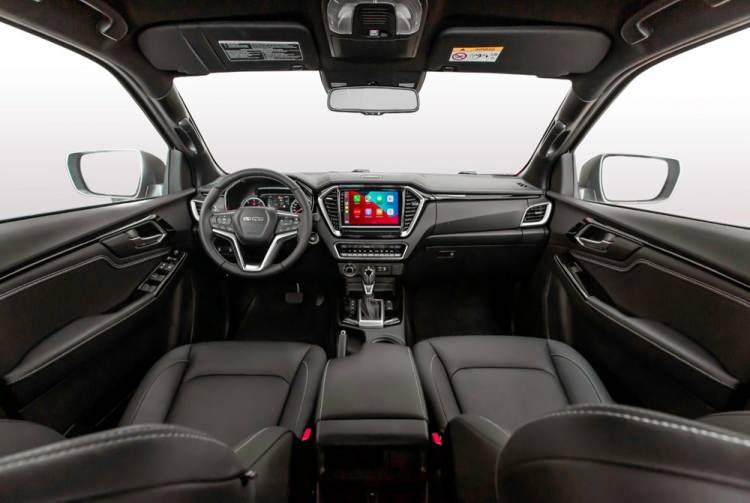 <p>Adaptif hız sabitleme,arka radar,yağmur ve ışık sensörü, kör nokta algılama, stereo kamera ve bununla birlikte sunulan (ADAS) ileri sürüş destek sistemleri sürüş güvenliğini yeni bir seviyeye taşıyor. 9 inç dokunmatik multimedya, kablosuz Apple Car Play ve Android Auto bağlantısı, çift bölgeli dijital klima diğer özellikler.</p>