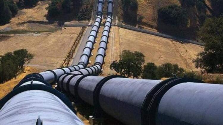 <p>TürkAkım Doğalgaz Boru Hattı’nın derin sulardaki kısmı ise dünyanın en büyük inşaat gemisi olan Pioneering Spirit tarafından döşenmiş, Karadeniz’in en derin kısımlarında rekor kıran çalışmalar yapılmıştı.</p>
<ul>
</ul>