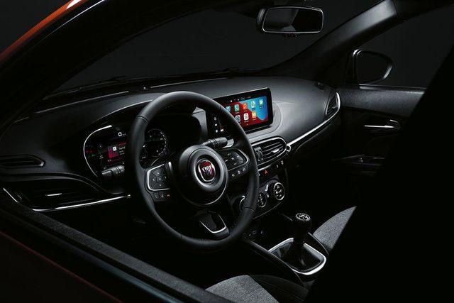 <p>SUV özellikleri sergileyen bu versiyon hatchback karoser üzerinde geliştirildi. </p>

<p> </p>
