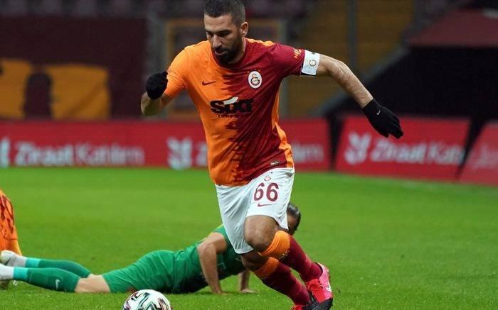 <p>Arda Turan</p>