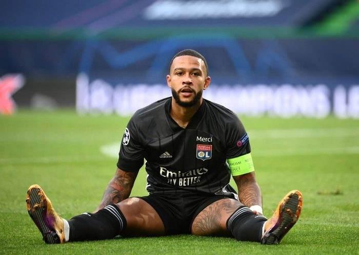 <p>Memphis Depay</p>
