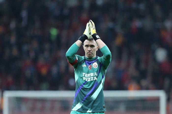 <p>Fernando Muslera</p>