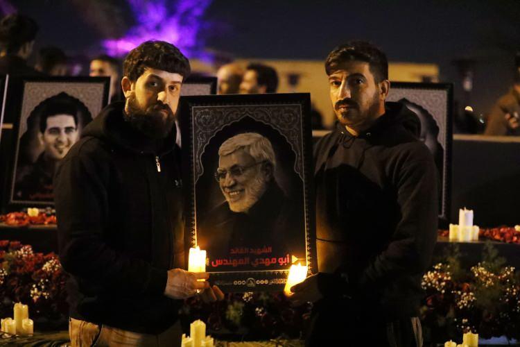 <p>Süleymani, İran lideri Ayetullah Ali Hamaney'den sonra ülkenin güvenlik politikalarının belirlenmesinde en büyük etkiye sahip isimlerin başında geliyordu.</p>

<p>​</p>
