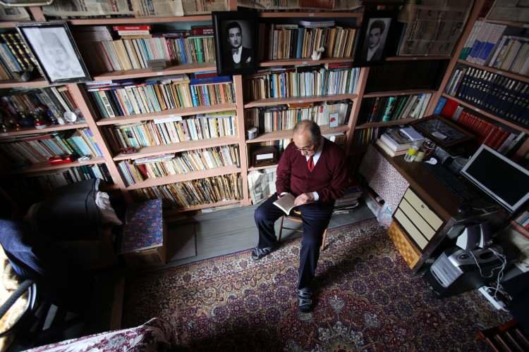 Şehrin yaşayan hafızası: 55 yıldır her gün köşe yazısı yazıyor