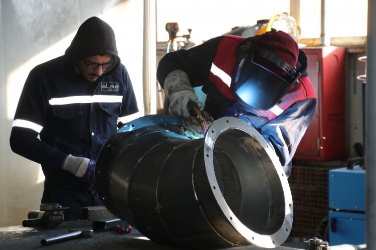 <p>Tesiste şu anda Rusya'daki bir kimya tesisinin tanklarını tamamladıklarını, Uruguay'da bulunan dünyanın en büyük kağıt fabrikasının prosesleri için çalışma başlattıklarını dile getiren Kömeç, şöyle konuştu:</p>
