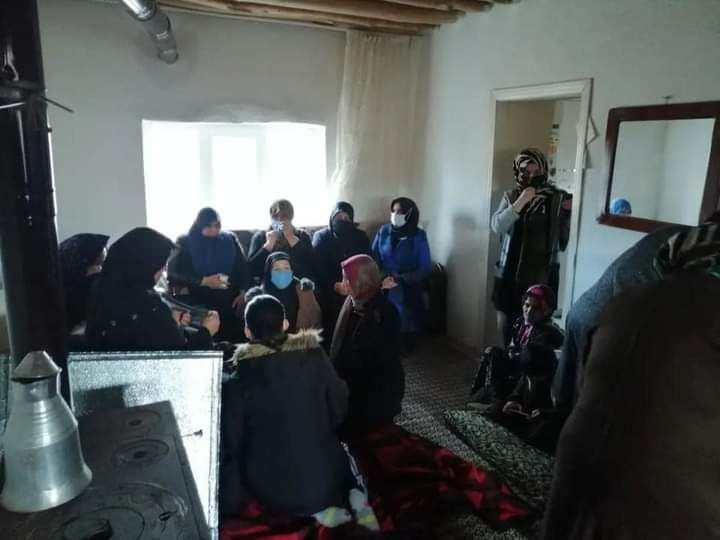 <p><strong>BAHÇE İÇİN ALDI, MEZARLARINDA KULLANILDI</strong></p>
<p>Öte yandan eşi Semiha ile birlikte pazarcılık yapan İbrahim Ergün'ün, kazanın meydana geldiği gece kent merkezindeki kızları Cennet'e gitmek için yola çıktıları belirtildi. </p>