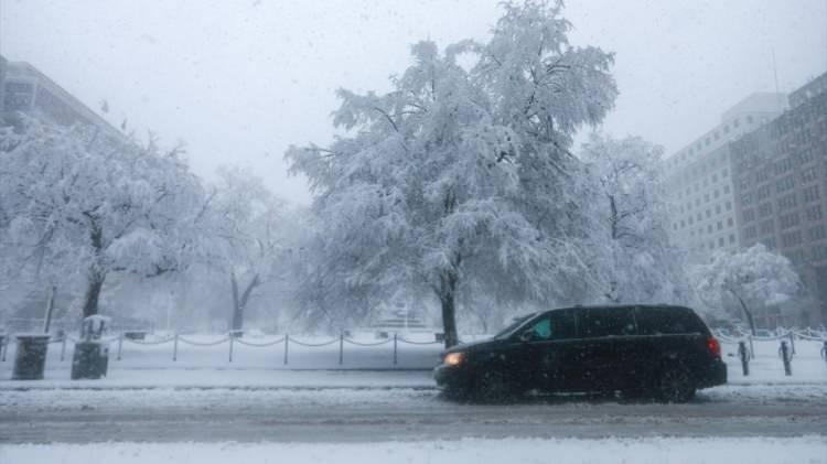 <p>B&ouml;lgedeki Kovid-19 test ve aşı merkezleri de yoğun kar yağışı nedeniyle bug&uuml;n faaliyet g&ouml;stermeyeceğini duyurdu.</p>
