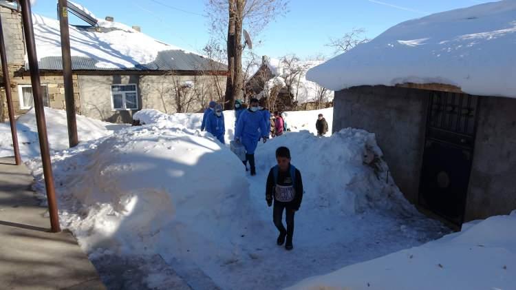 <p>Aşı oranlarımızı en yükseğe çekmeye çalışıyoruz. Elimizden geleni şu ana kadar yaptık, bundan sonrada yapmaya devam edeceğiz” dedi.<br />
 </p>
