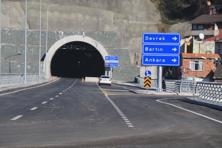 <p>Cumhurbaşkanı gelecekmiş. Memnun oluruz. Kendisi için de Zonguldak halkı için de çok güzel bir olay. Daha güzelliklerine layık. Bu daha başlangıç. İnşallah devamı gelir. Memnun oluruz" diye konuştu.<br />
 </p>
