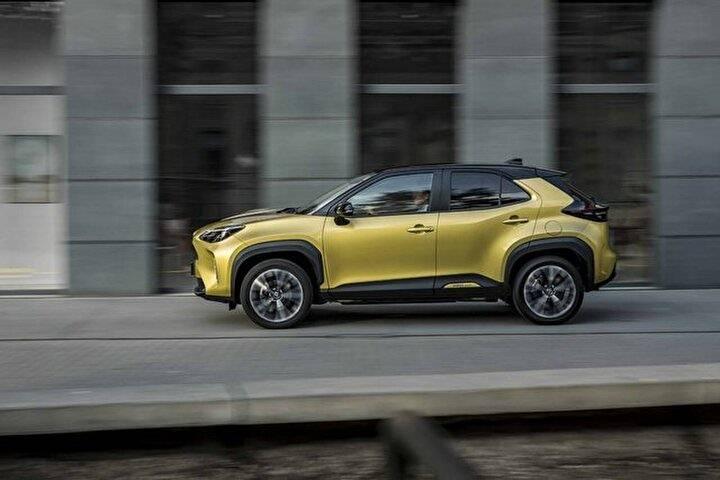 <p><strong>TOYOTA YARIS CROSS</strong><br />
<br />
Japon markanın B-SUV modeli Yaris Cross, 1 yıldır Avrupa pazarlarında rakipleri ile boy ölçüşüyor. Otomobilin hibrit motor seçenekleri ile satışa sunulması bekleniyor.</p>
