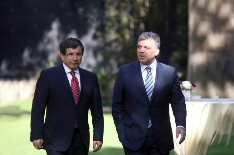 <p>Listenin sonunda ise ismi adaylar arasında geçen eski Cumhurbaşkanı Abdullah Gül yer aldı. Gül yüzde 1 oranıyla on birinci sırada yer alırken, yüzde 7.3’le adaya bağlı seçeneğinin bile gerisinde kaldığı görüldü.</p>