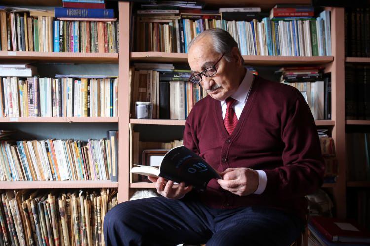 Şehrin yaşayan hafızası: 55 yıldır her gün köşe yazısı yazıyor